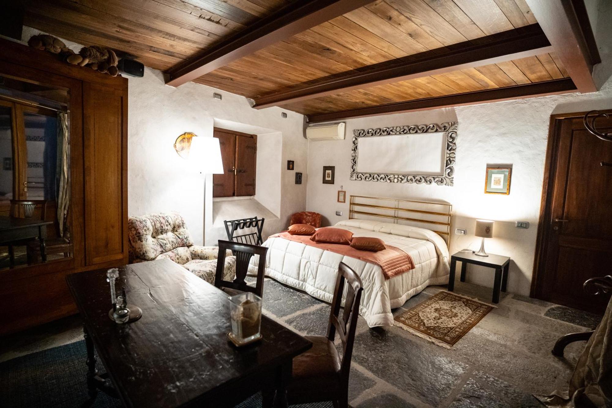 Villa Ghiringhelli Azzate Εξωτερικό φωτογραφία